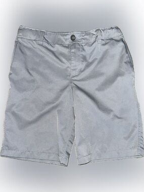 Under Armour Boys Light gray chino Shorts, EUC